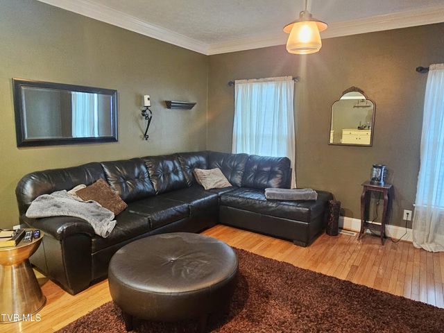 700 A Northwest The Terrace Street, Norton, VA 24273