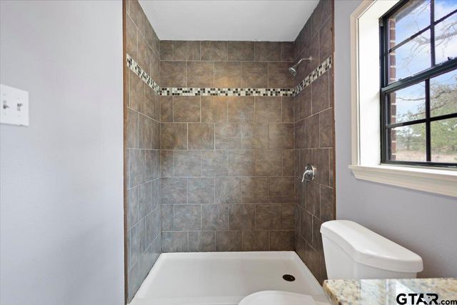 14733 County Road 384, Tyler, TX 75708