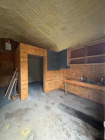 14733 County Road 384, Tyler, TX 75708