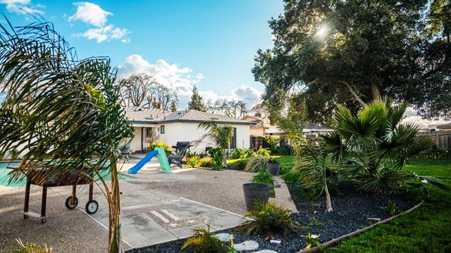 9115 Southland Rd, Manteca, CA 95336