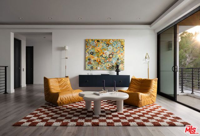 3820 Knobhill Drive, Sherman Oaks, CA 91423