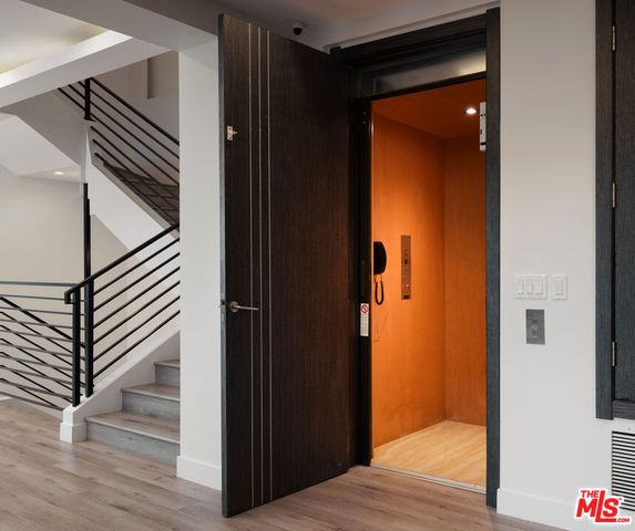 3820 Knobhill Drive, Sherman Oaks, CA 91423