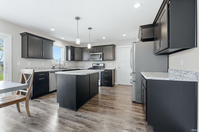 1907 Waynedale Drive, Garrett, IN 46738