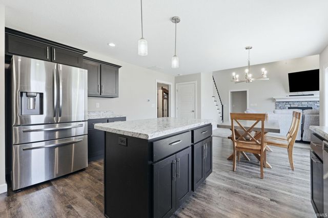 1907 Waynedale Drive, Garrett, IN 46738