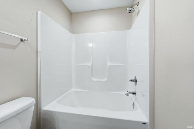 1907 Waynedale Drive, Garrett, IN 46738
