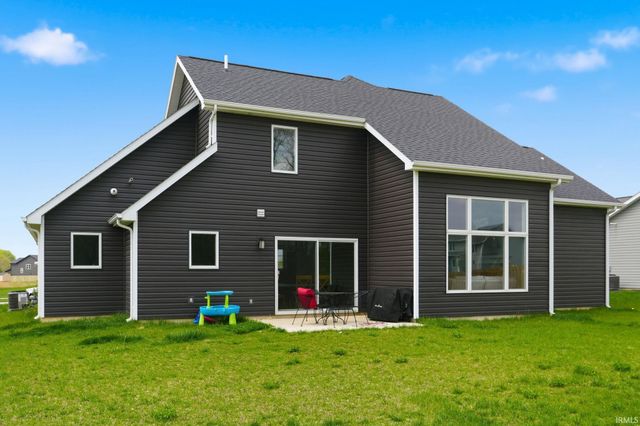 1907 Waynedale Drive, Garrett, IN 46738