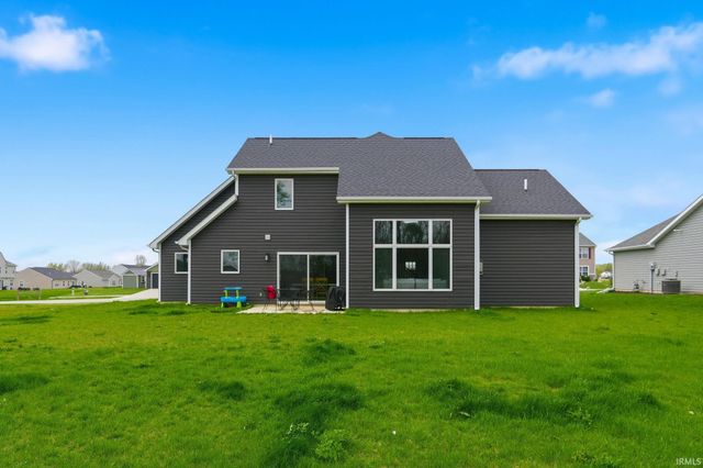 1907 Waynedale Drive, Garrett, IN 46738