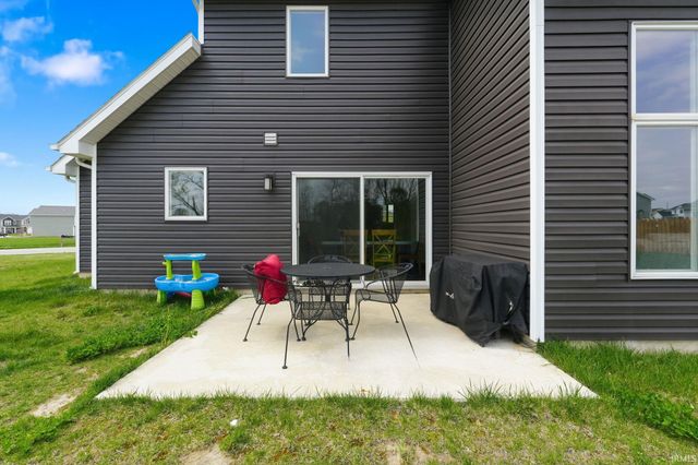 1907 Waynedale Drive, Garrett, IN 46738