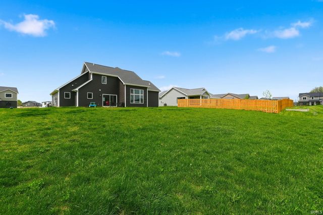 1907 Waynedale Drive, Garrett, IN 46738