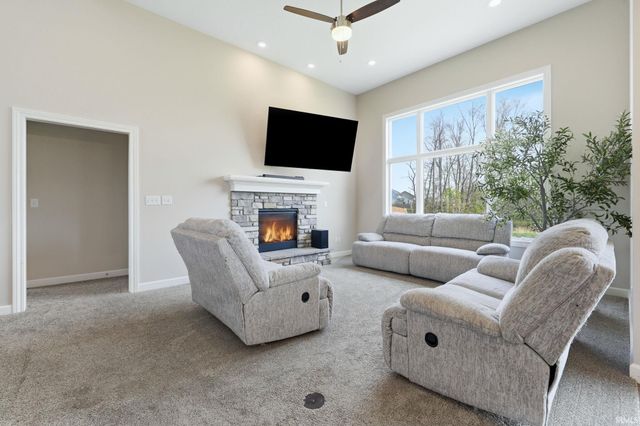1907 Waynedale Drive, Garrett, IN 46738