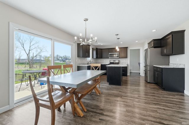 1907 Waynedale Drive, Garrett, IN 46738