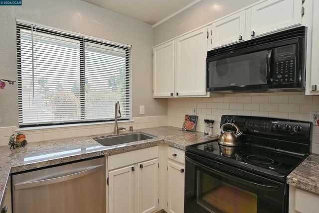 94 Elder Dr H, Pacheco, CA 94553