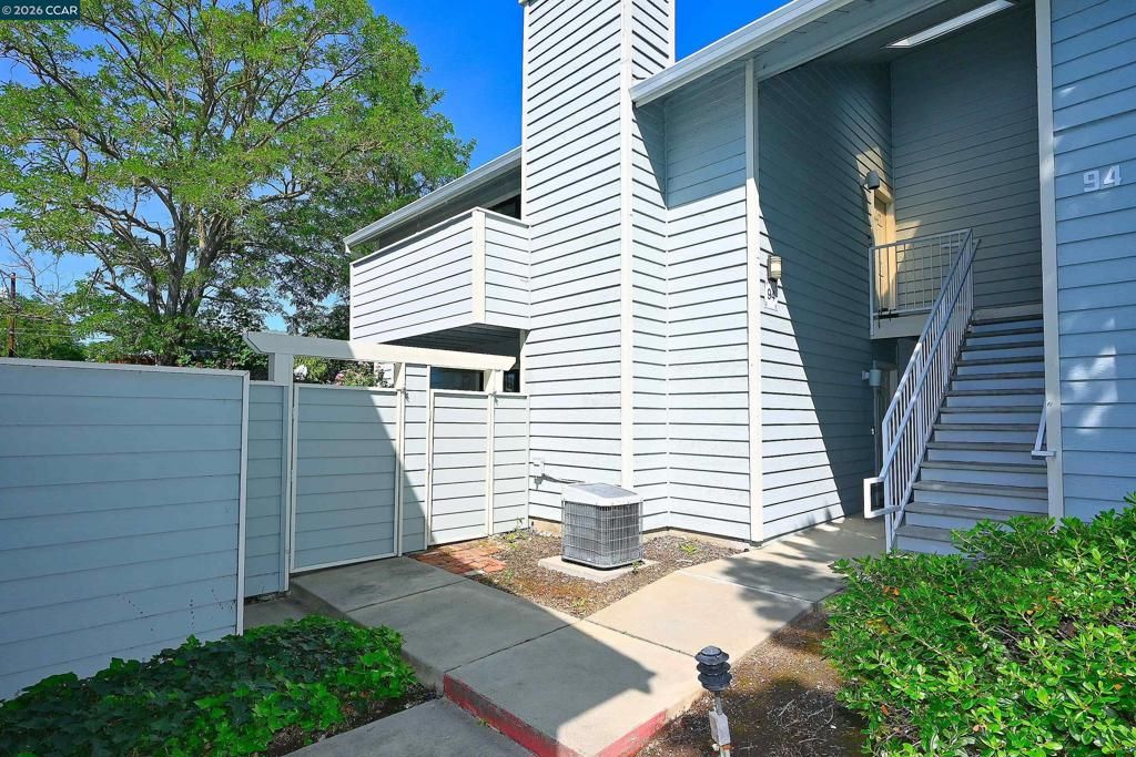 94 Elder Dr H, Pacheco, CA 94553