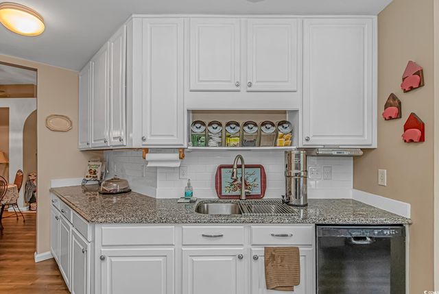 2454 Glen Dr., Little River, SC 29566