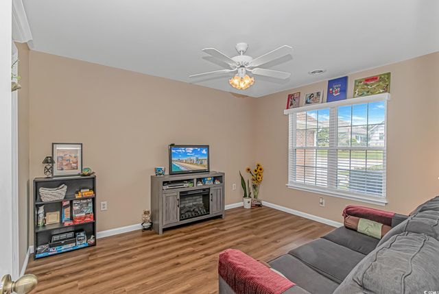 2454 Glen Dr., Little River, SC 29566