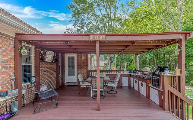 2454 Glen Dr., Little River, SC 29566