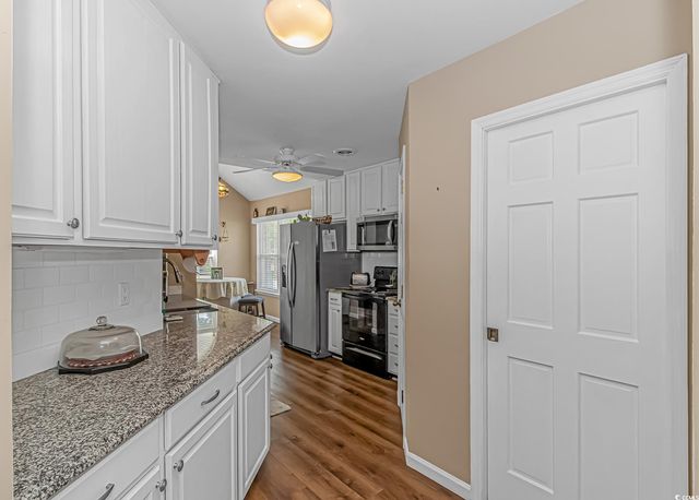 2454 Glen Dr., Little River, SC 29566