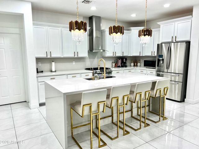 7616 W BERRIDGE Lane, Glendale, AZ 85303