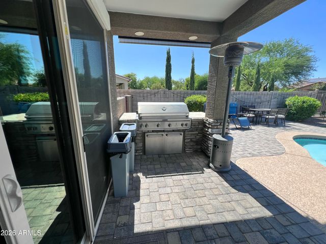 7616 W BERRIDGE Lane, Glendale, AZ 85303