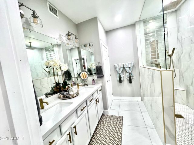 7616 W BERRIDGE Lane, Glendale, AZ 85303