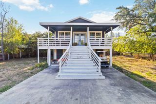 2495 Lakeshore, Canyon Lake, TX 78133