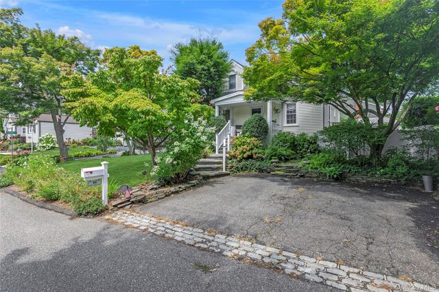 44 Cedar Valley Lane, Huntington, NY 11743