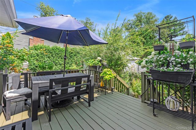 44 Cedar Valley Lane, Huntington, NY 11743