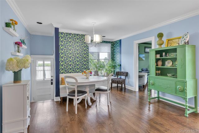 44 Cedar Valley Lane, Huntington, NY 11743