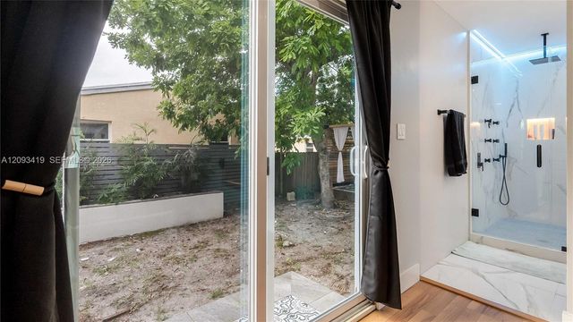 817 NW 17th Street, Fort Lauderdale, FL 33311