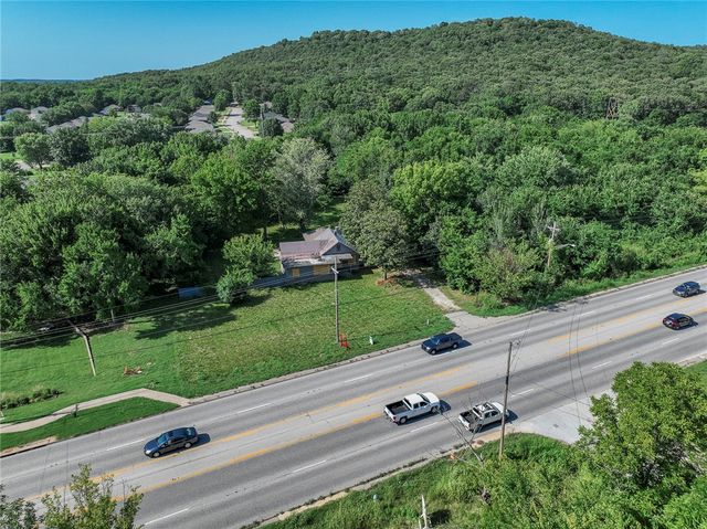 3710 W Martin Luther King Jr Boulevard, Fayetteville, AR 72704