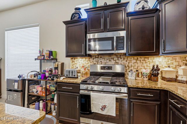 13681 Mill Hill Court, Horizon City, TX 79928