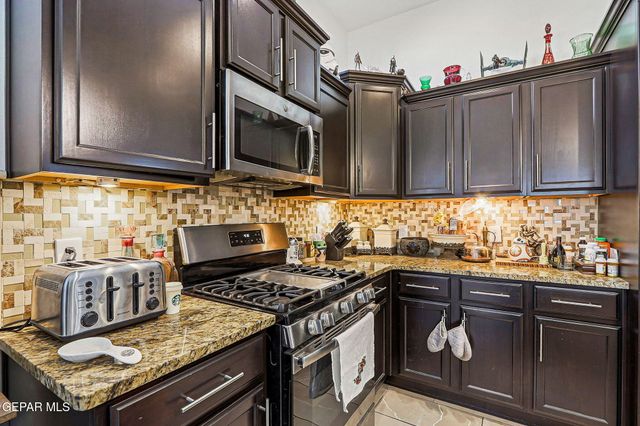 13681 Mill Hill Court, Horizon City, TX 79928