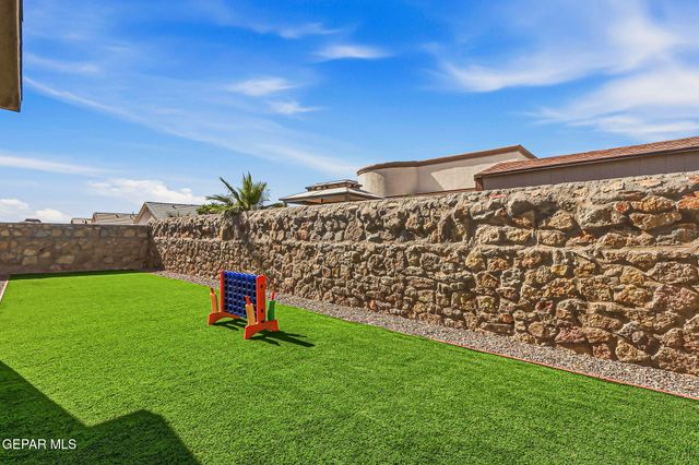 13681 Mill Hill Court, Horizon City, TX 79928