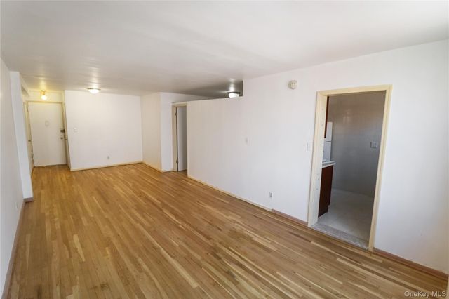 4125 Kissena Boulevard 5HH, Flushing, NY 11355