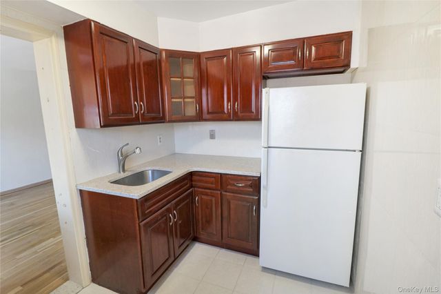 4125 Kissena Boulevard 5HH, Flushing, NY 11355