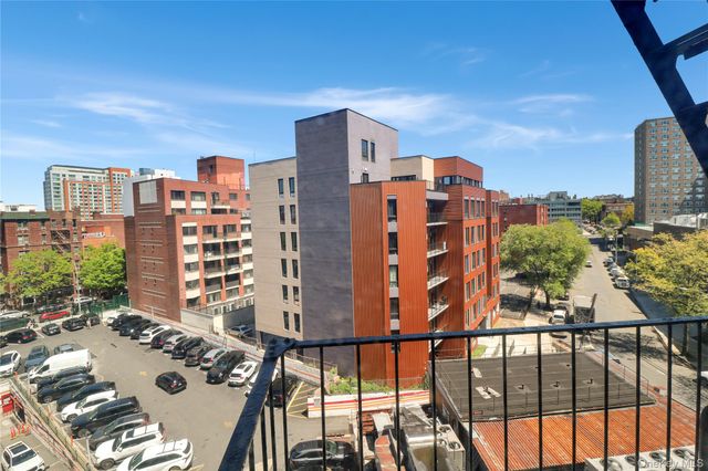 4125 Kissena Boulevard 5HH, Flushing, NY 11355