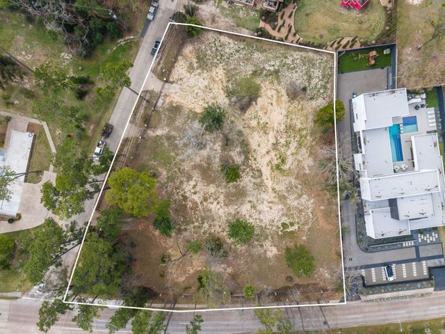 9201 Memorial Drive, Houston, TX 77024