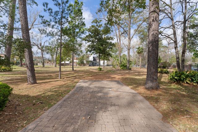 9201 Memorial Drive, Houston, TX 77024