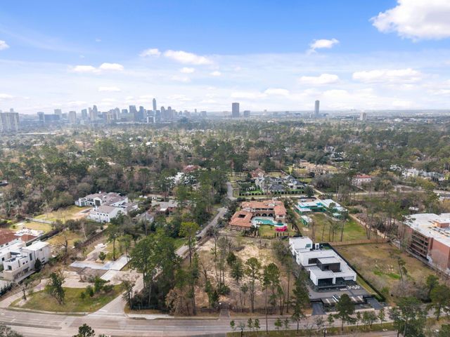 9201 Memorial Drive, Houston, TX 77024