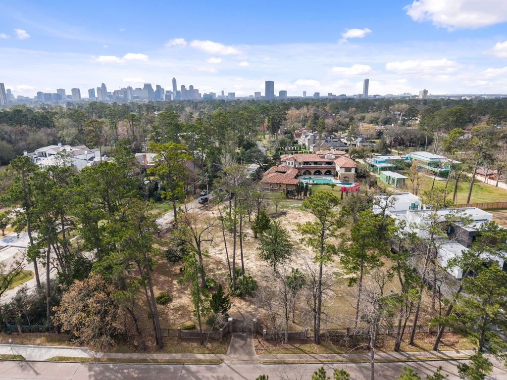 9201 Memorial Drive, Houston, TX 77024