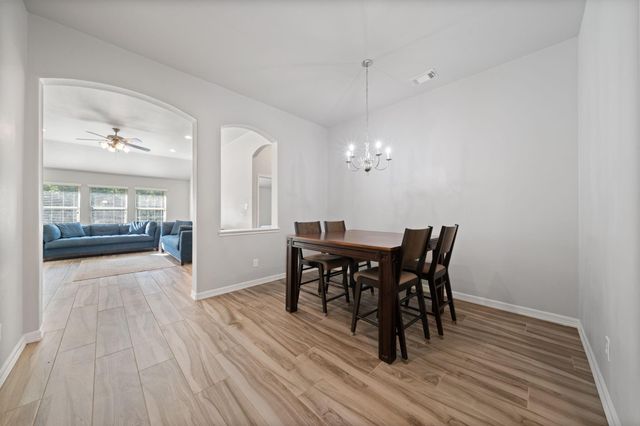 146 S Star Ridge Circle, The Woodlands, TX 77382