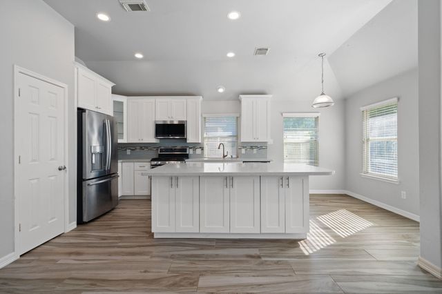 146 S Star Ridge Circle, The Woodlands, TX 77382