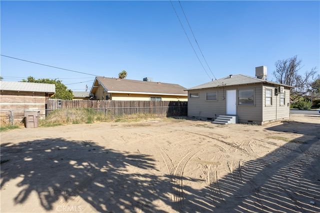 1814 3rd Street, Bakersfield, CA 93304