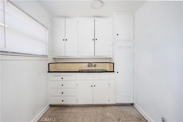 1814 3rd Street, Bakersfield, CA 93304