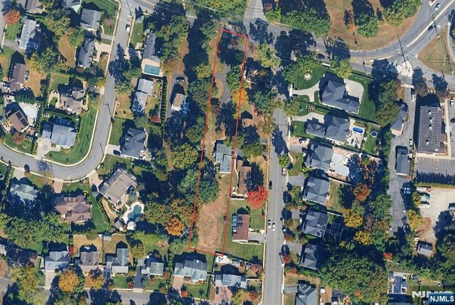 38B W Ridgewood Avenue, Paramus, NJ 07652