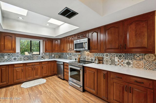 6732 E Calle Cadena, Tucson, AZ 85715