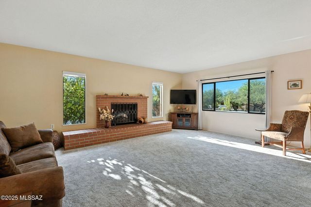 6732 E Calle Cadena, Tucson, AZ 85715