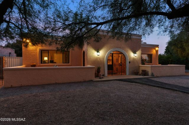 6732 E Calle Cadena, Tucson, AZ 85715