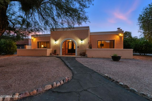 6732 E Calle Cadena, Tucson, AZ 85715