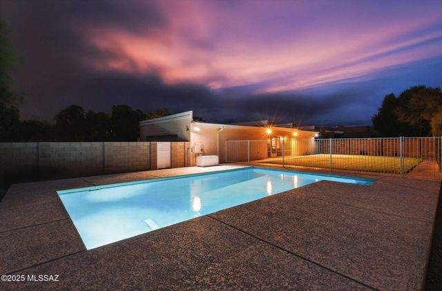 6732 E Calle Cadena, Tucson, AZ 85715